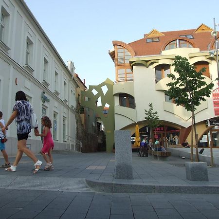 Hotel Diana Pécs Exterior foto