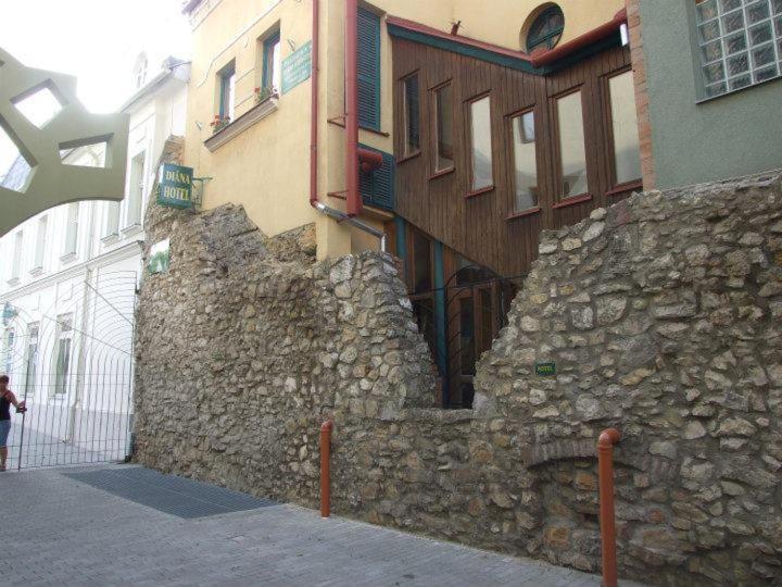 Hotel Diana Pécs Exterior foto