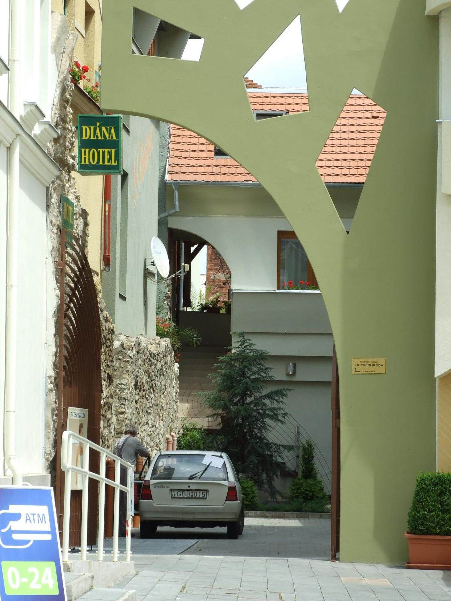Hotel Diana Pécs Exterior foto