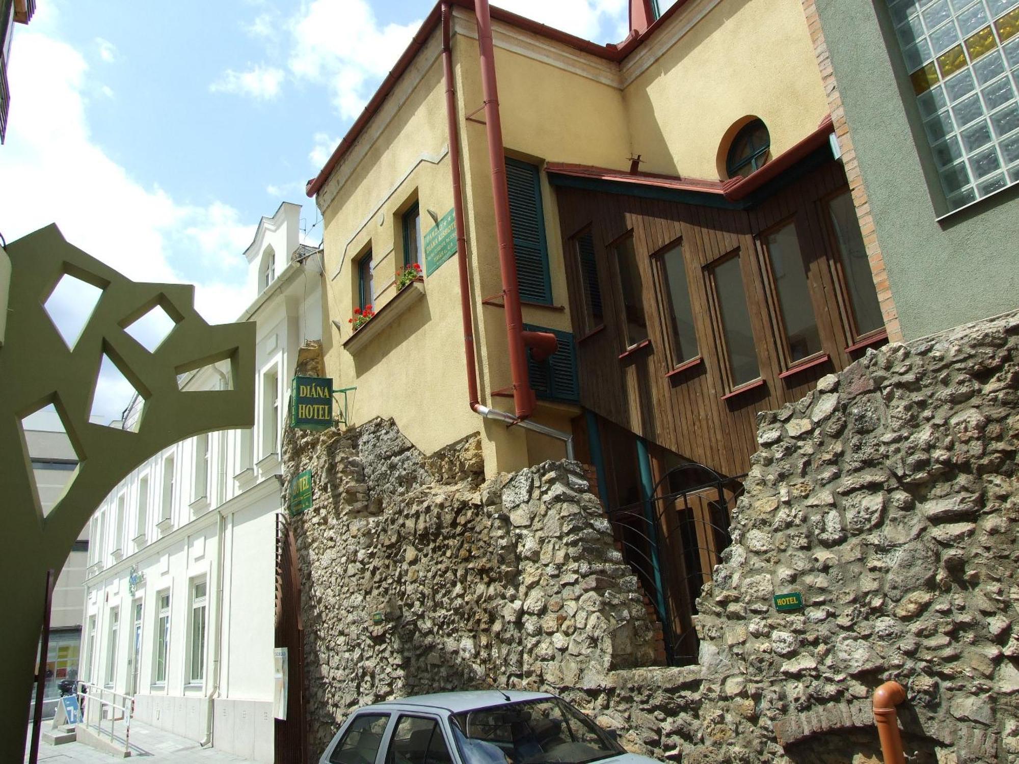 Hotel Diana Pécs Exterior foto